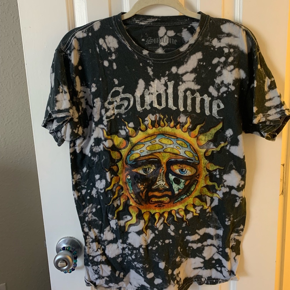 🎃🎃 3/$25🎃🎃  Sublime Tshirt size M - Picture 2 of 4